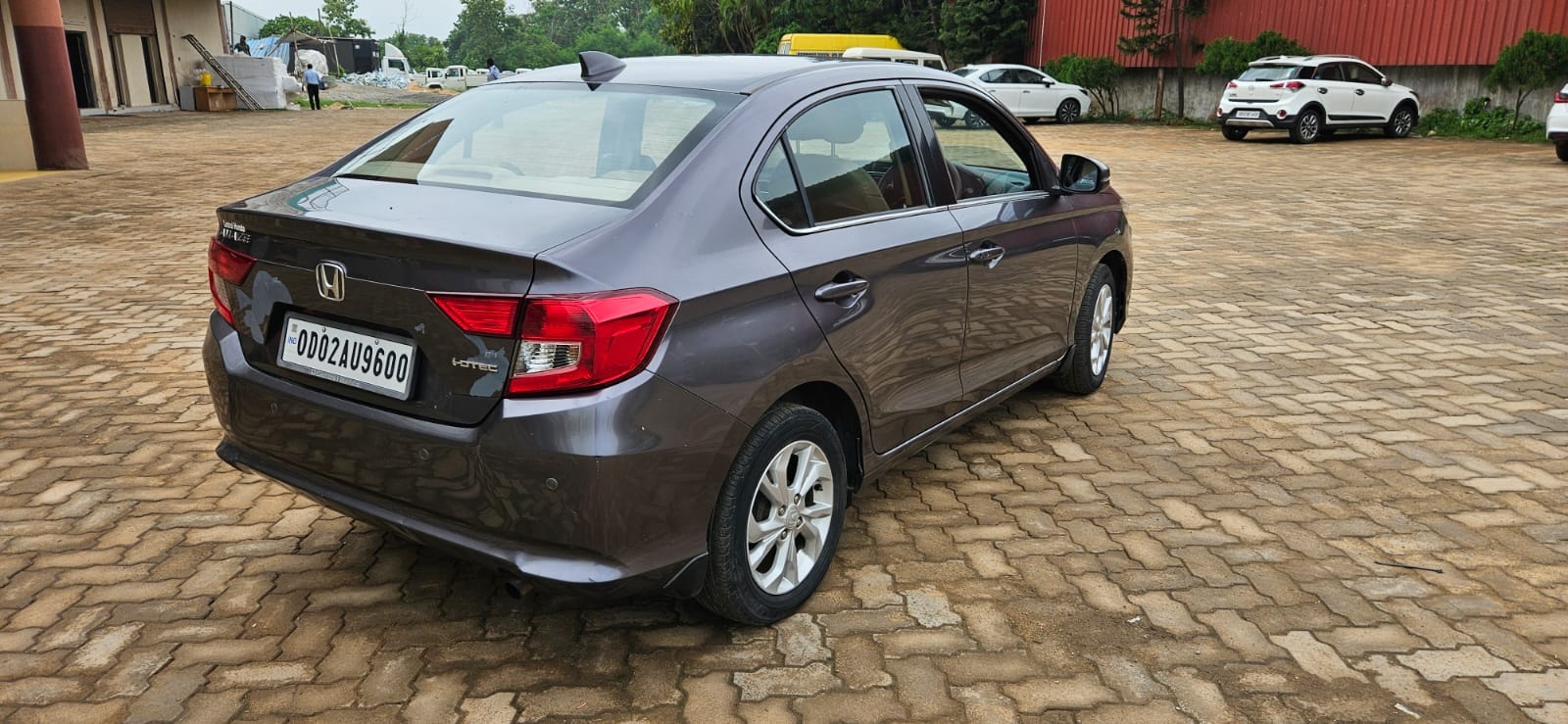 View 2018 Honda Amaze 1.5 V AT i-DTEC Image 14 Used 2018 Honda Amaze 1.5 V AT i-DTEC Image 14