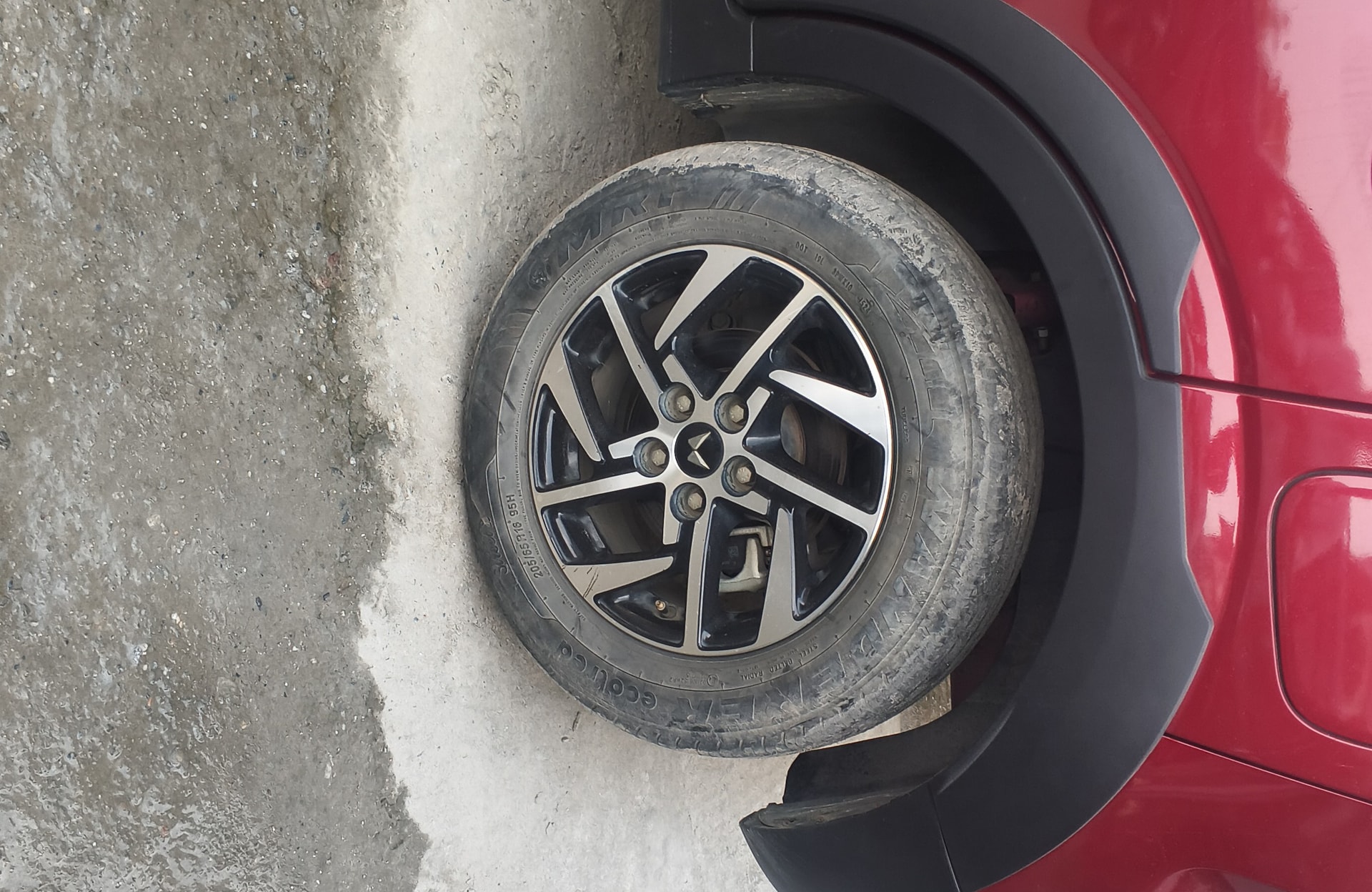 XUV 3XO image 7 XUV 3XO image 7