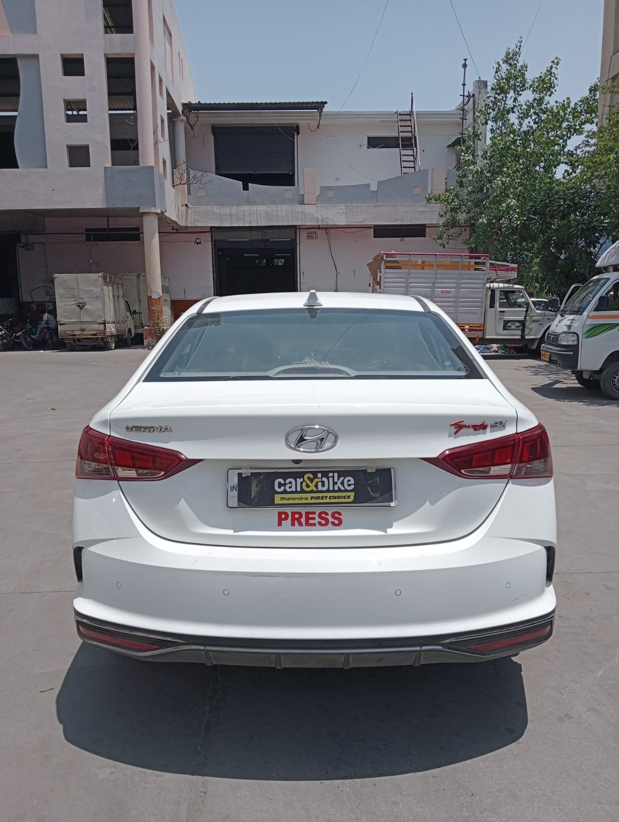 Verna image 4 Verna image 4