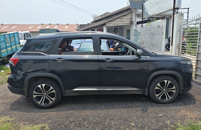 View MG Hector Plus Image 8 Used MG Hector Plus Image 8