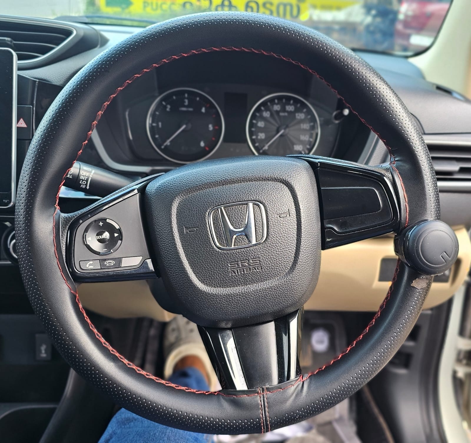 View 2019 Honda Amaze 1.5 V AT i-DTEC Image 11 Used 2019 Honda Amaze 1.5 V AT i-DTEC Image 11