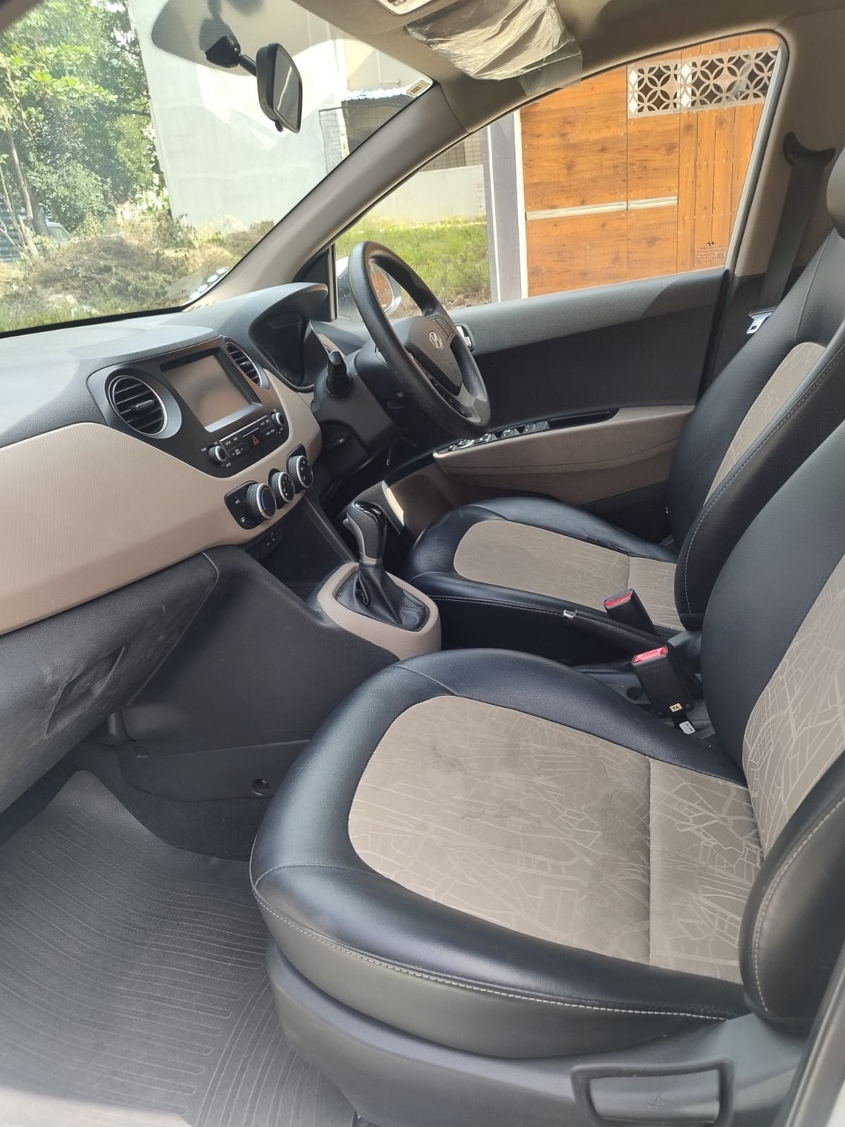 Used 2018 Hyundai Grand i10 Used 2018 Hyundai Grand i10