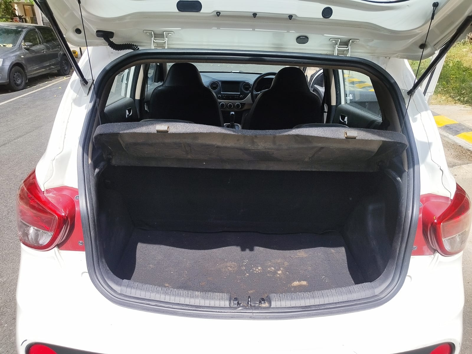 Used 2018 Hyundai Grand i10 Used 2018 Hyundai Grand i10