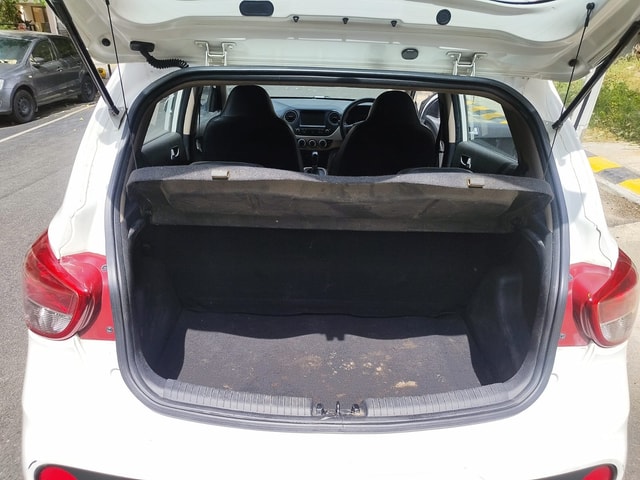 View Hyundai Grand i10 Image 17 Used Hyundai Grand i10 Image 17