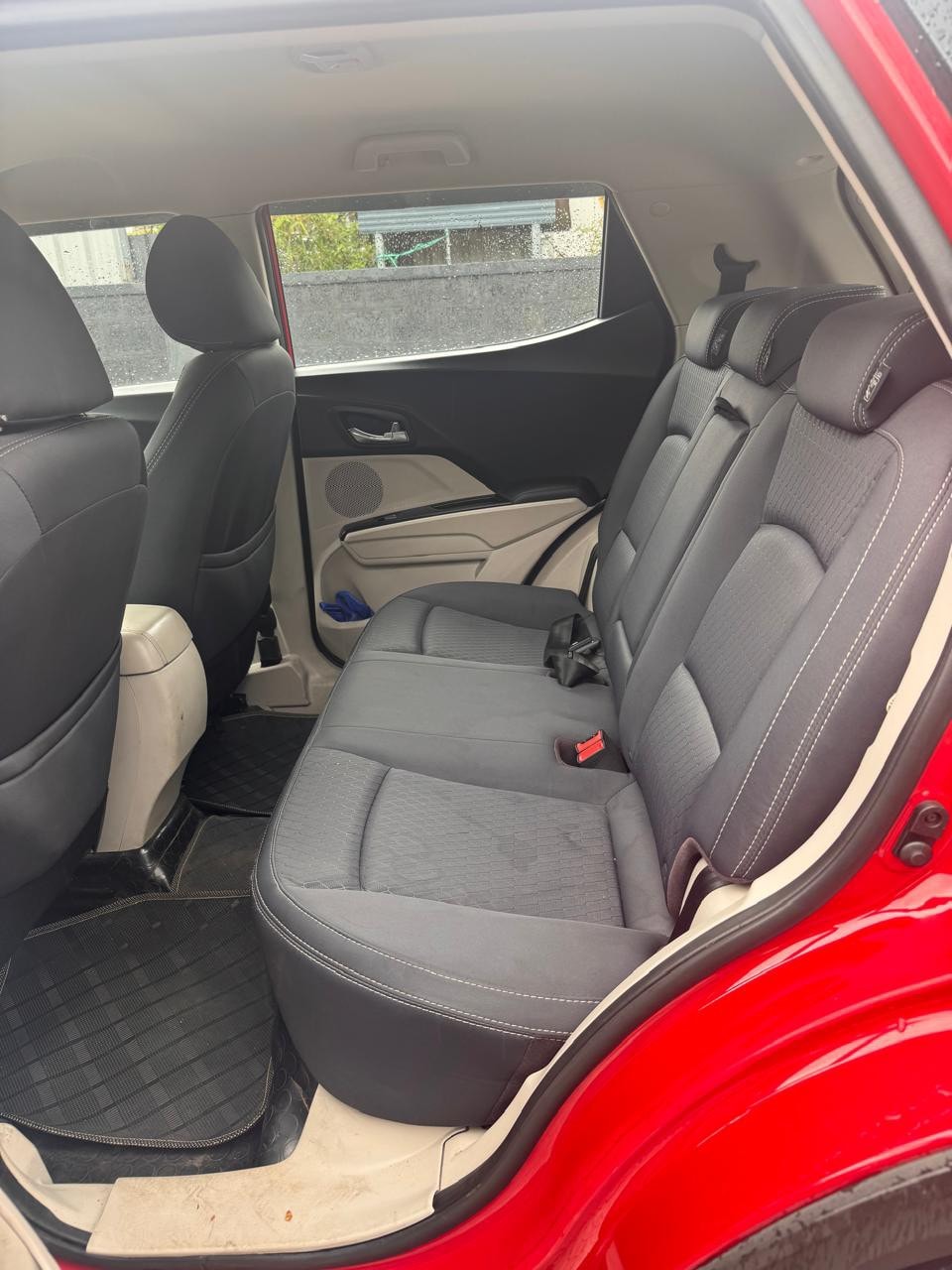 Used 2020 Mahindra XUV300 Used 2020 Mahindra XUV300