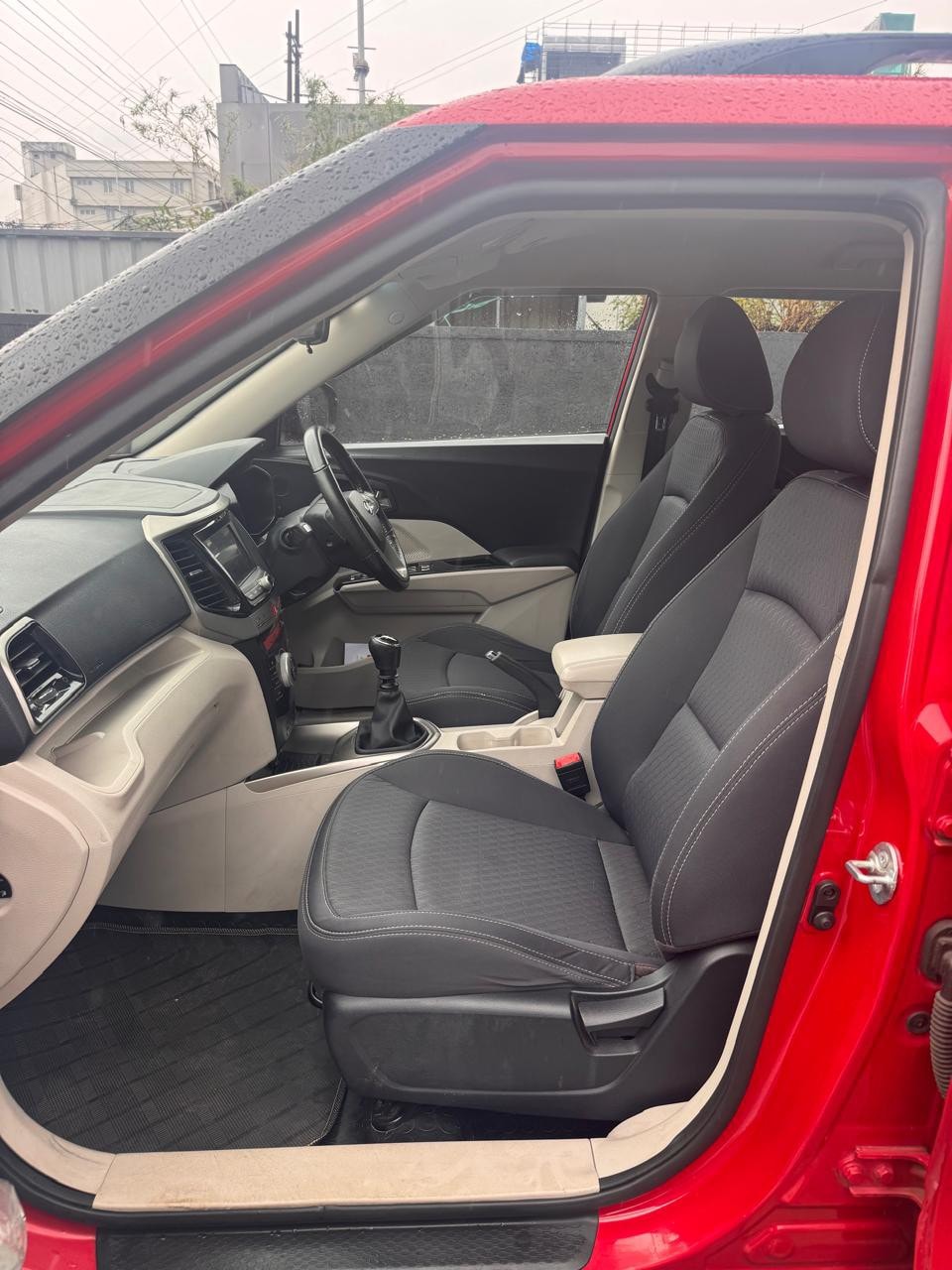 Used 2020 Mahindra XUV300 Used 2020 Mahindra XUV300