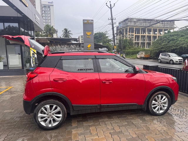 View Mahindra XUV300 Image 16 Used Mahindra XUV300 Image 16