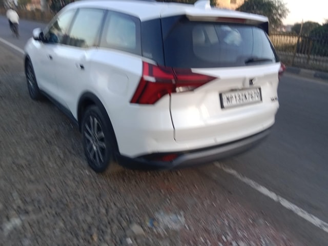 View Mahindra XUV700 Image 4 Used Mahindra XUV700 Image 4