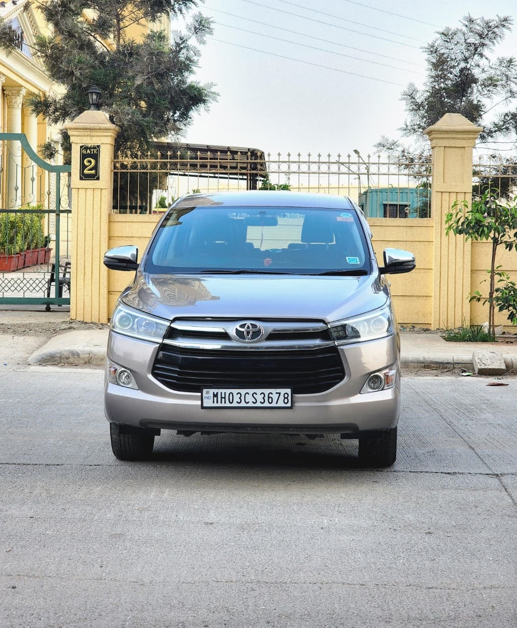 Innova Crysta image 2 Innova Crysta image 2