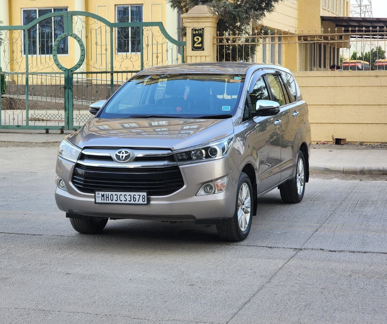 Used 2017 Toyota Innova Crysta Used 2017 Toyota Innova Crysta