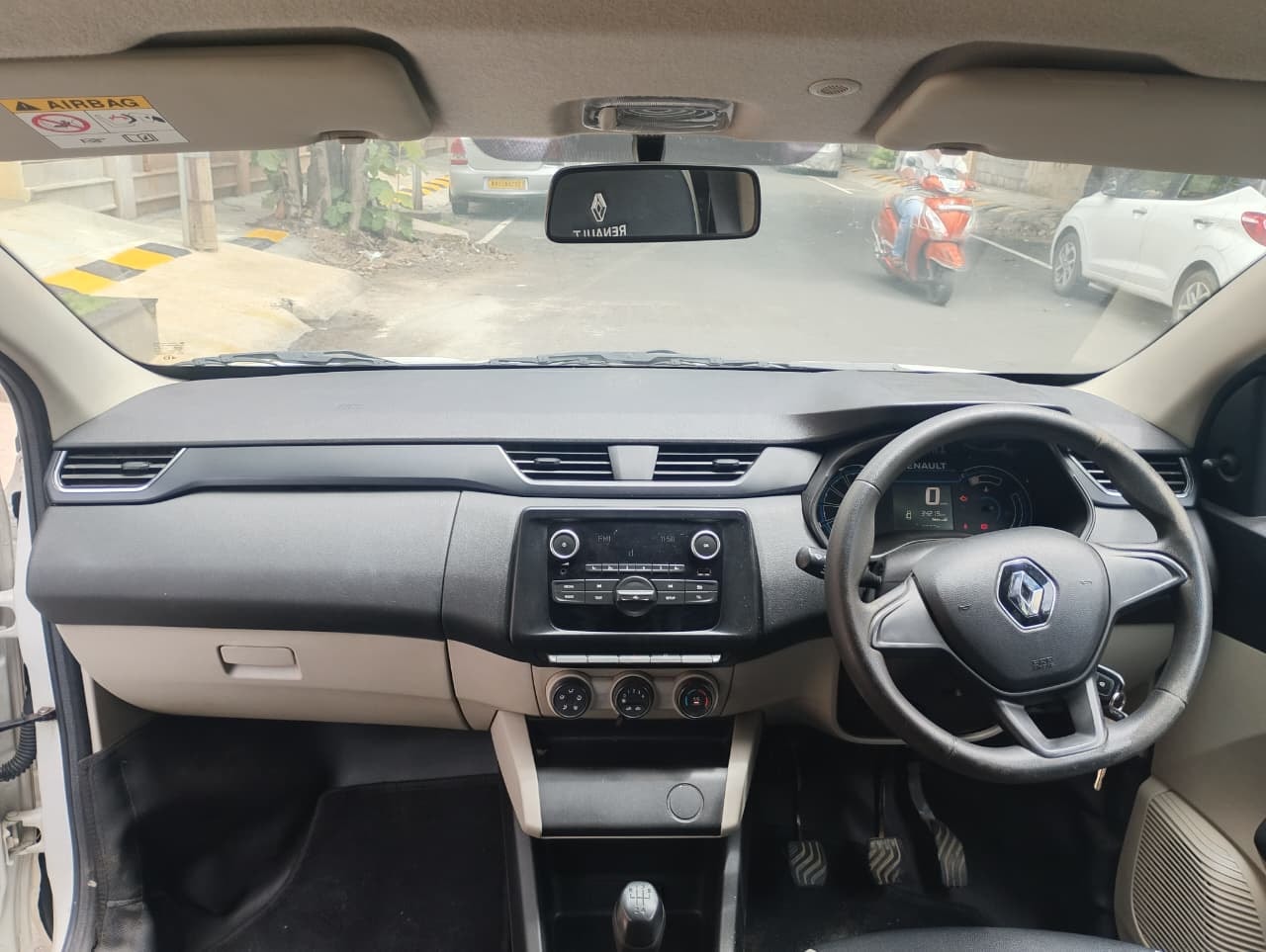 Used 2021 Renault Triber Used 2021 Renault Triber