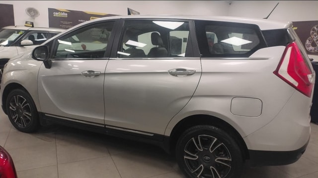 View Mahindra Marazzo Image 6 Used Mahindra Marazzo Image 6