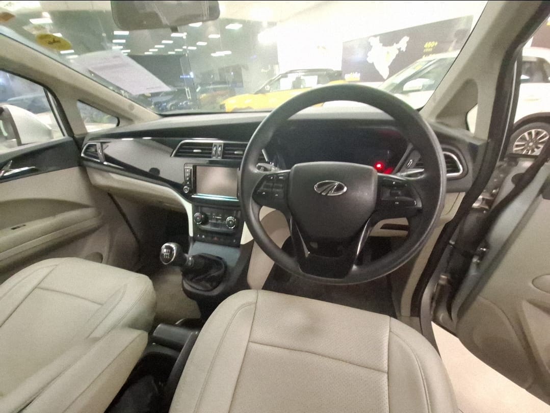 View 2020 Mahindra Marazzo M6 Plus 8-Seater Image 9 Used 2020 Mahindra Marazzo M6 Plus 8-Seater Image 9