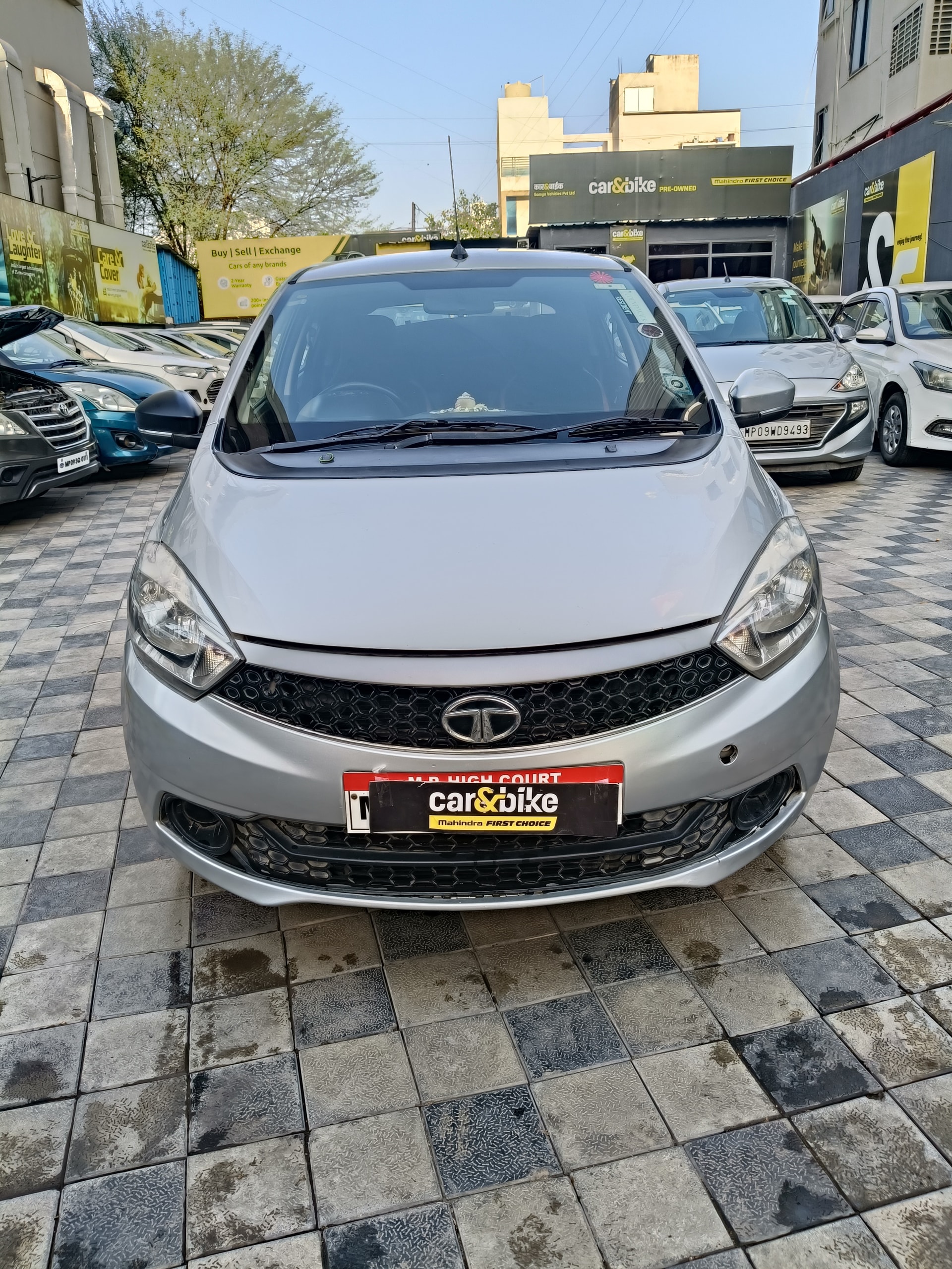 View 2016 Tata Tiago Revotorq XT Image 2 Used 2016 Tata Tiago Revotorq XT Image 2