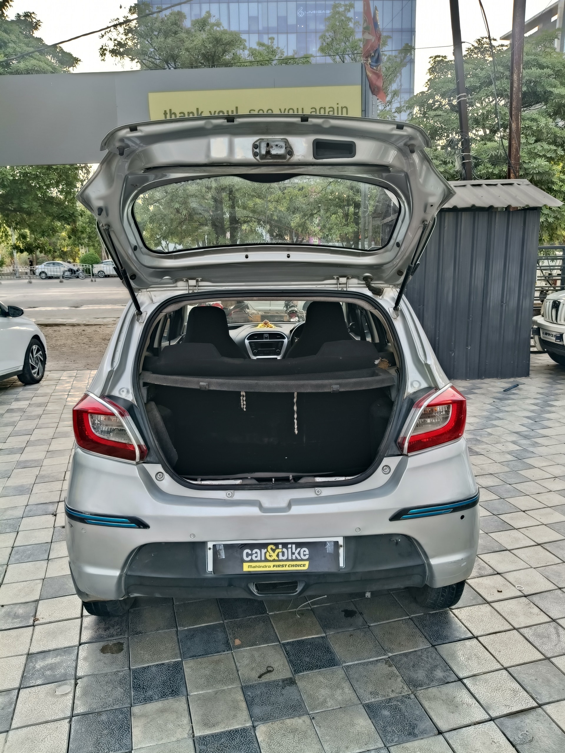 View 2016 Tata Tiago Revotorq XT Image 13 Used 2016 Tata Tiago Revotorq XT Image 13