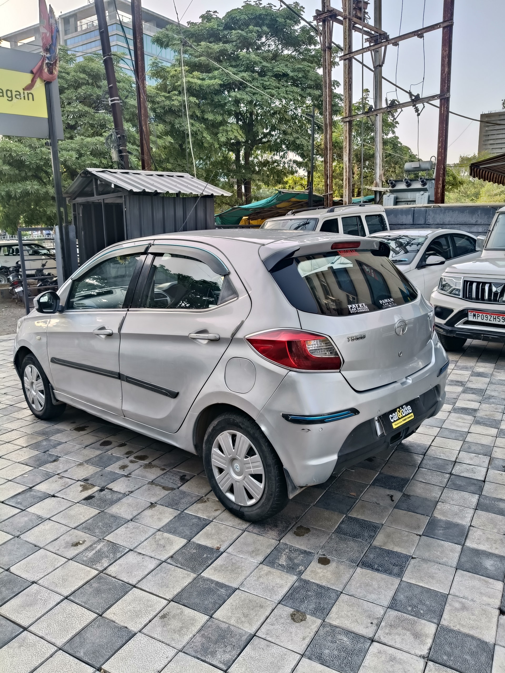 View 2016 Tata Tiago Revotorq XT Image 9 Used 2016 Tata Tiago Revotorq XT Image 9