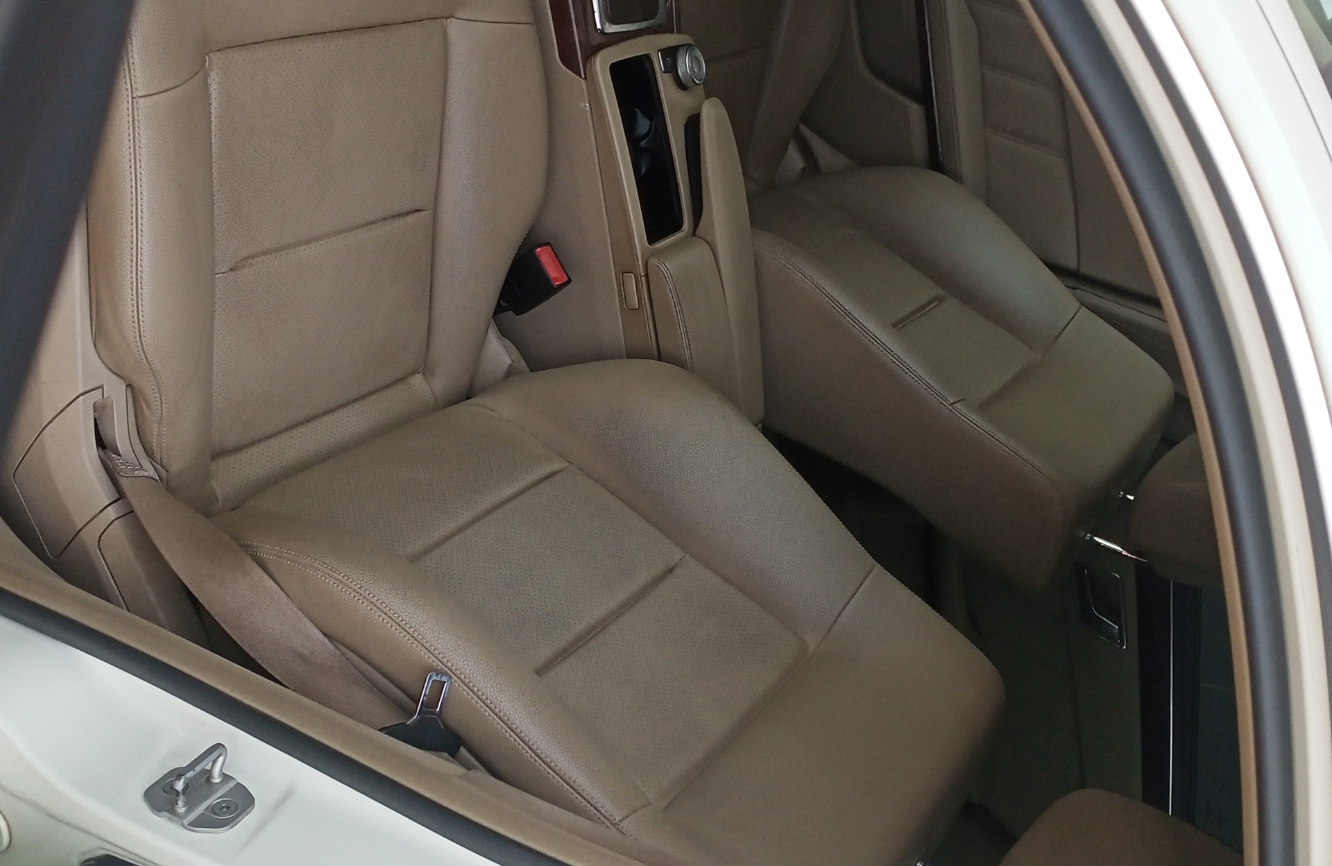 E-Class image 3 E-Class image 3