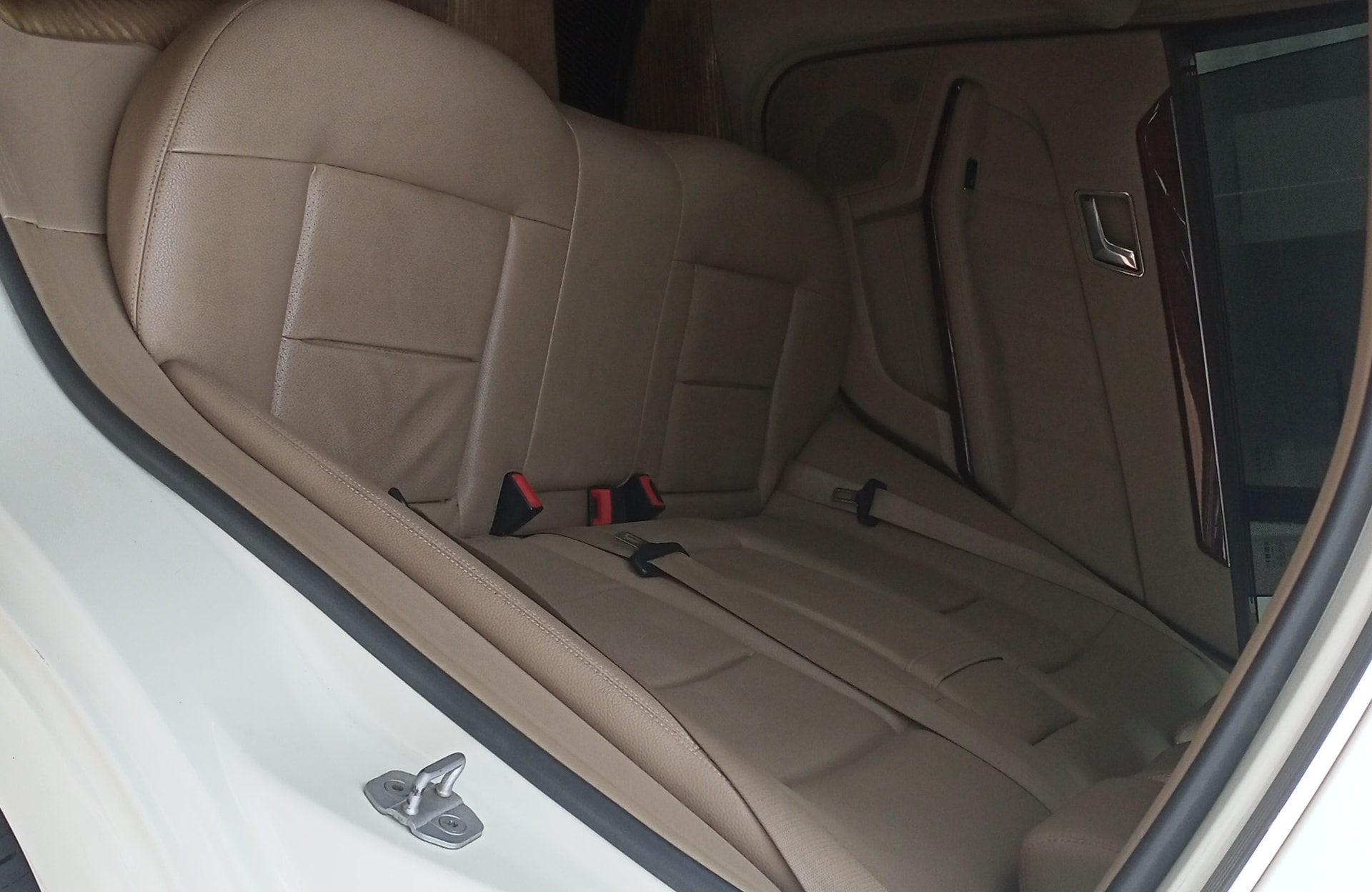E-Class image 14 E-Class image 14