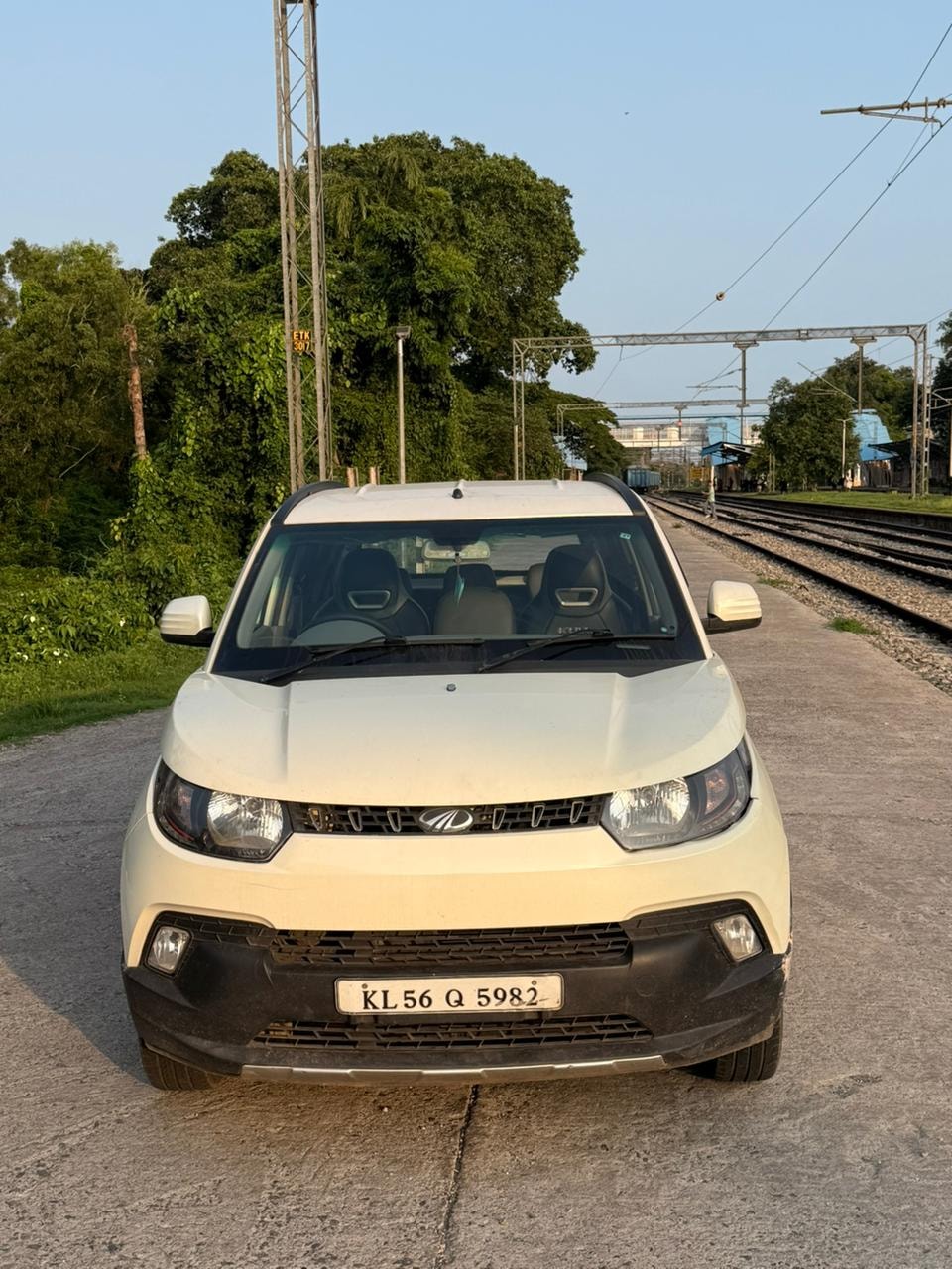 Used 2017 Mahindra KUV100 Used 2017 Mahindra KUV100