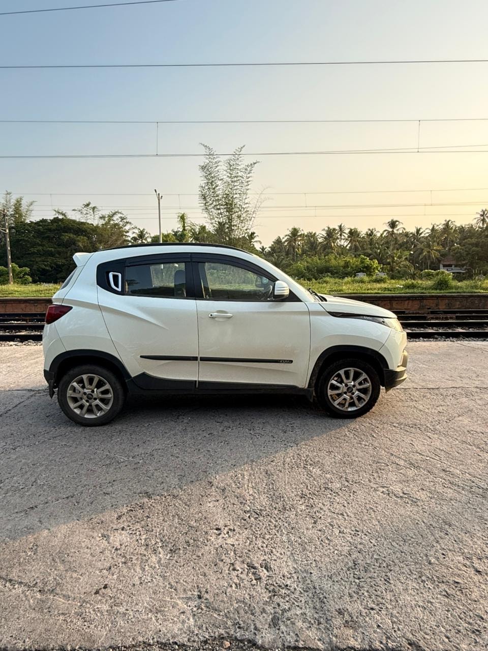 Used 2017 Mahindra KUV100 Used 2017 Mahindra KUV100