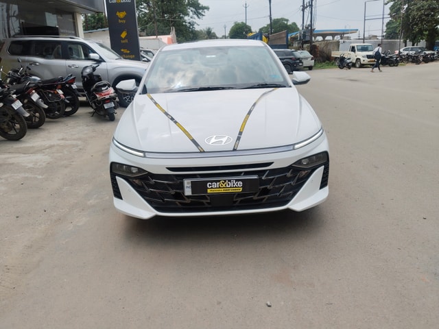 View Hyundai Verna Image 2 Used Hyundai Verna Image 2
