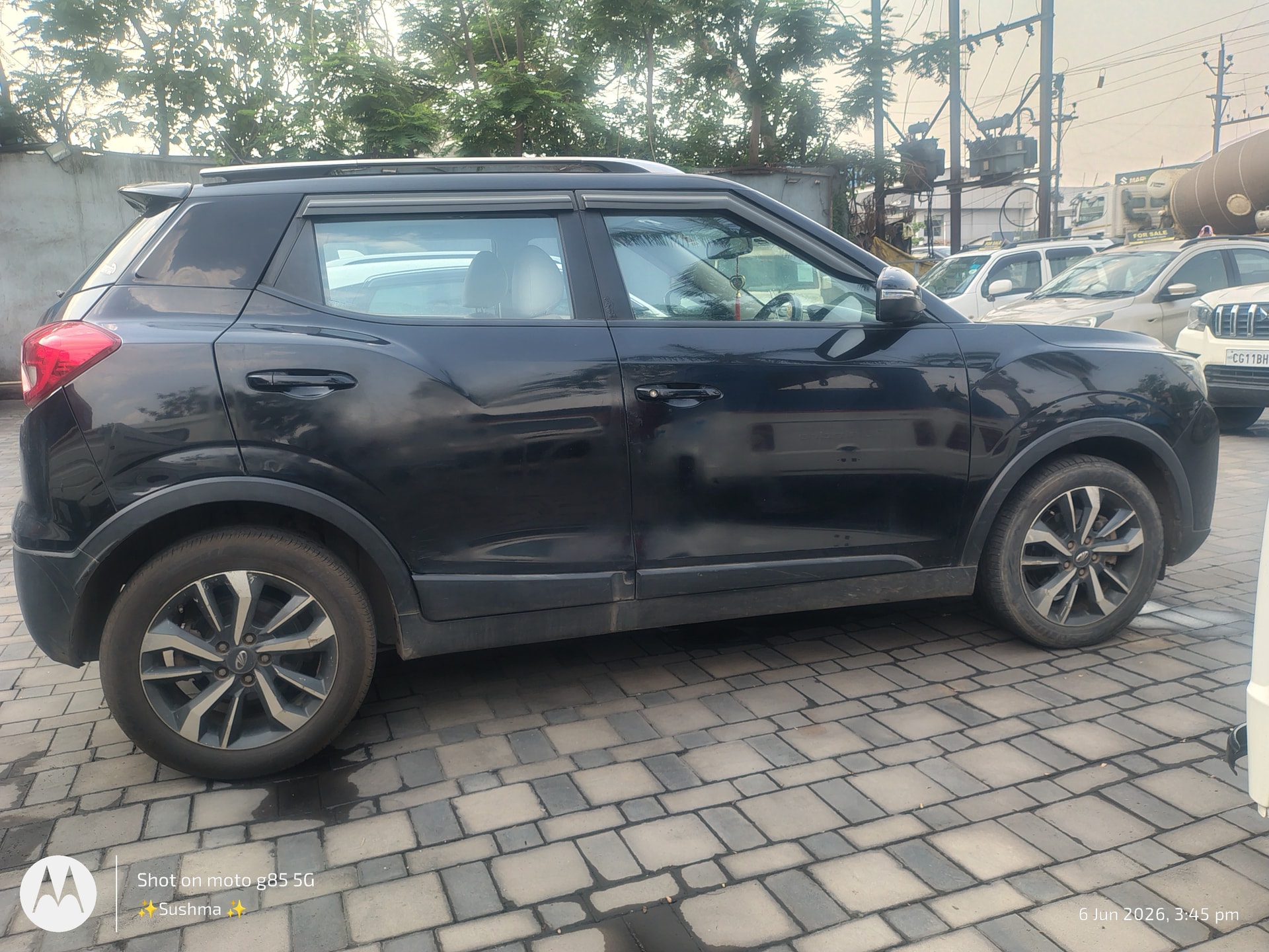 View 2019 Mahindra XUV300 W8 (O) Diesel BS IV Image 8 Used 2019 Mahindra XUV300 W8 (O) Diesel BS IV Image 8