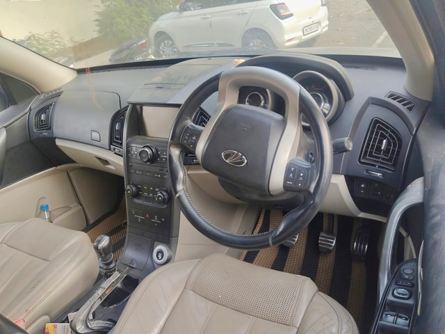 View Mahindra XUV500 Image 8 Used Mahindra XUV500 Image 8