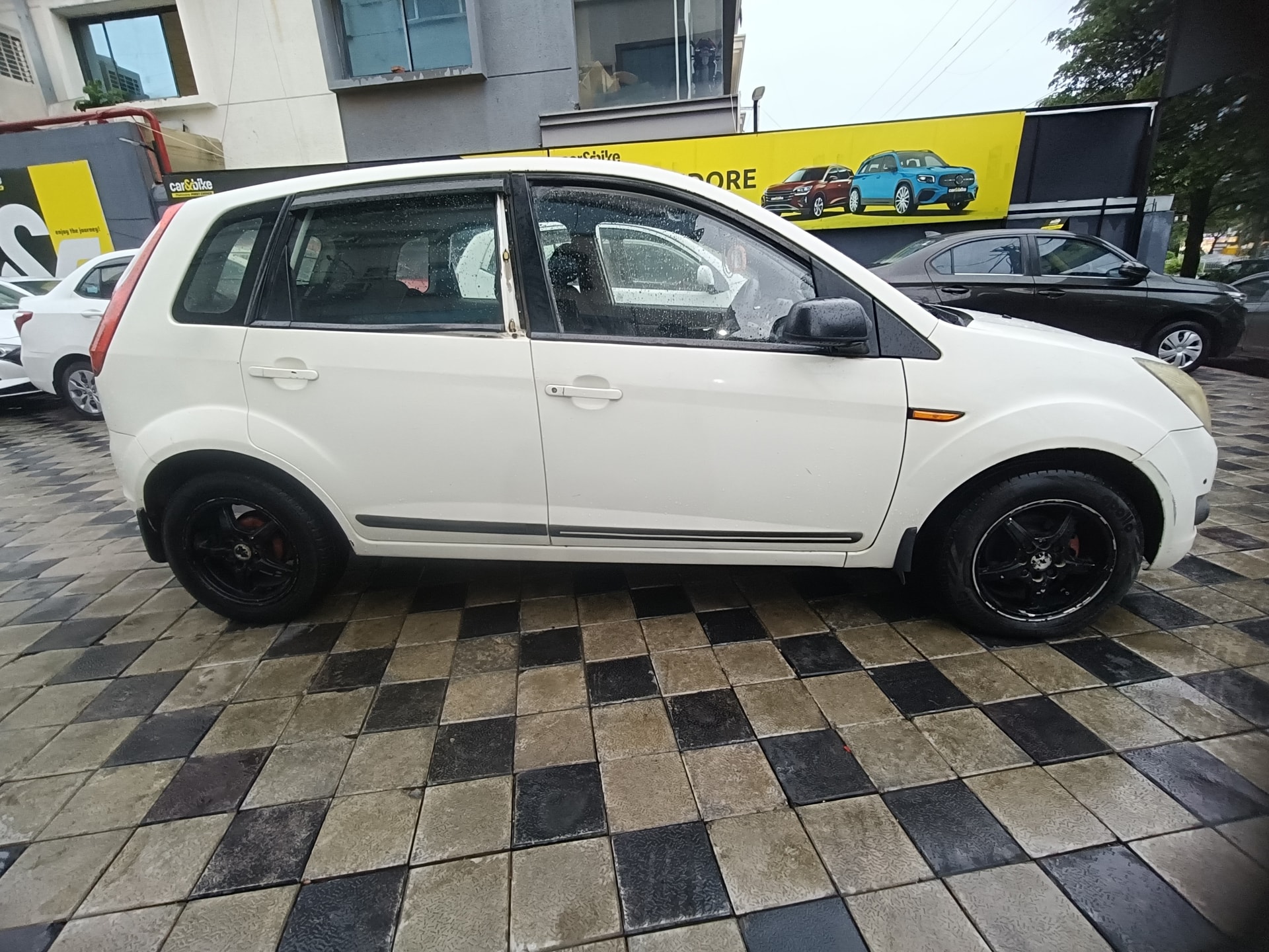 View 2010 Ford Figo 1.4 Duratorq EXI Image 8 Used 2010 Ford Figo 1.4 Duratorq EXI Image 8