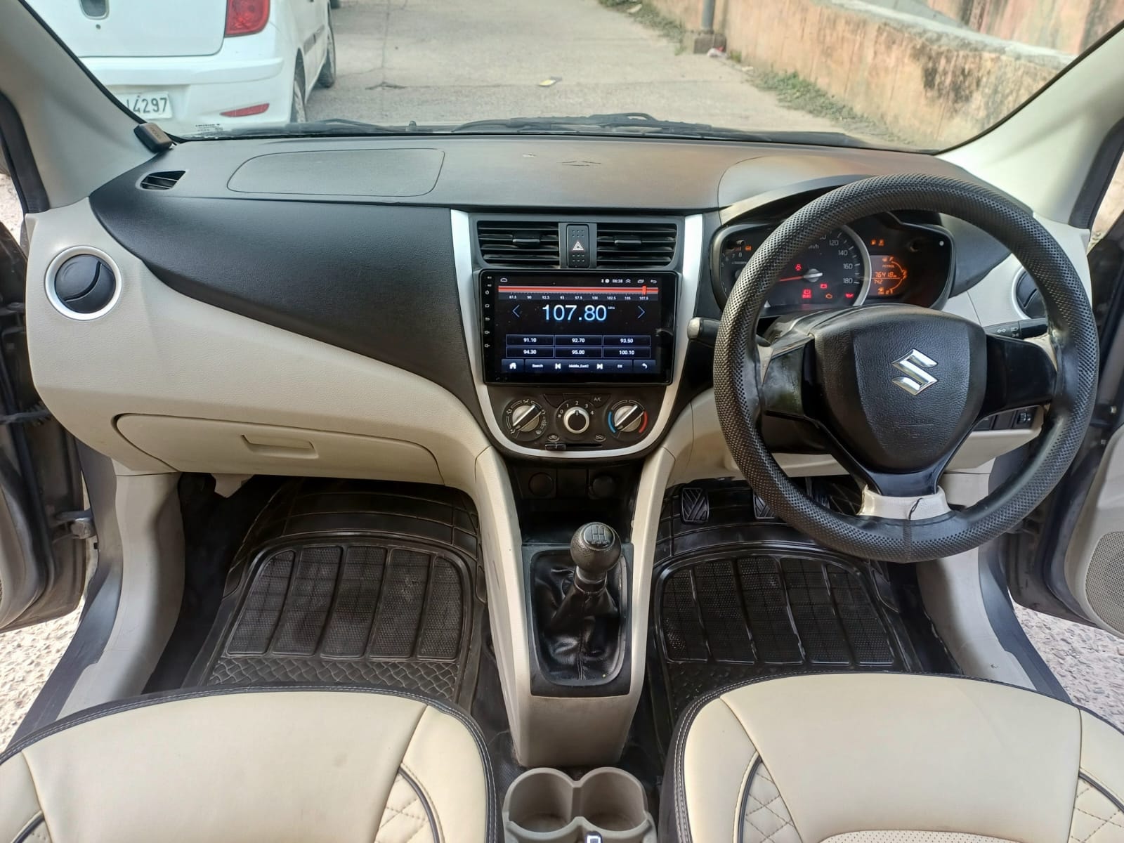 View 2020 Maruti Suzuki Celerio Vxi CNG BS IV Image 9 Used 2020 Maruti Suzuki Celerio Vxi CNG BS IV Image 9
