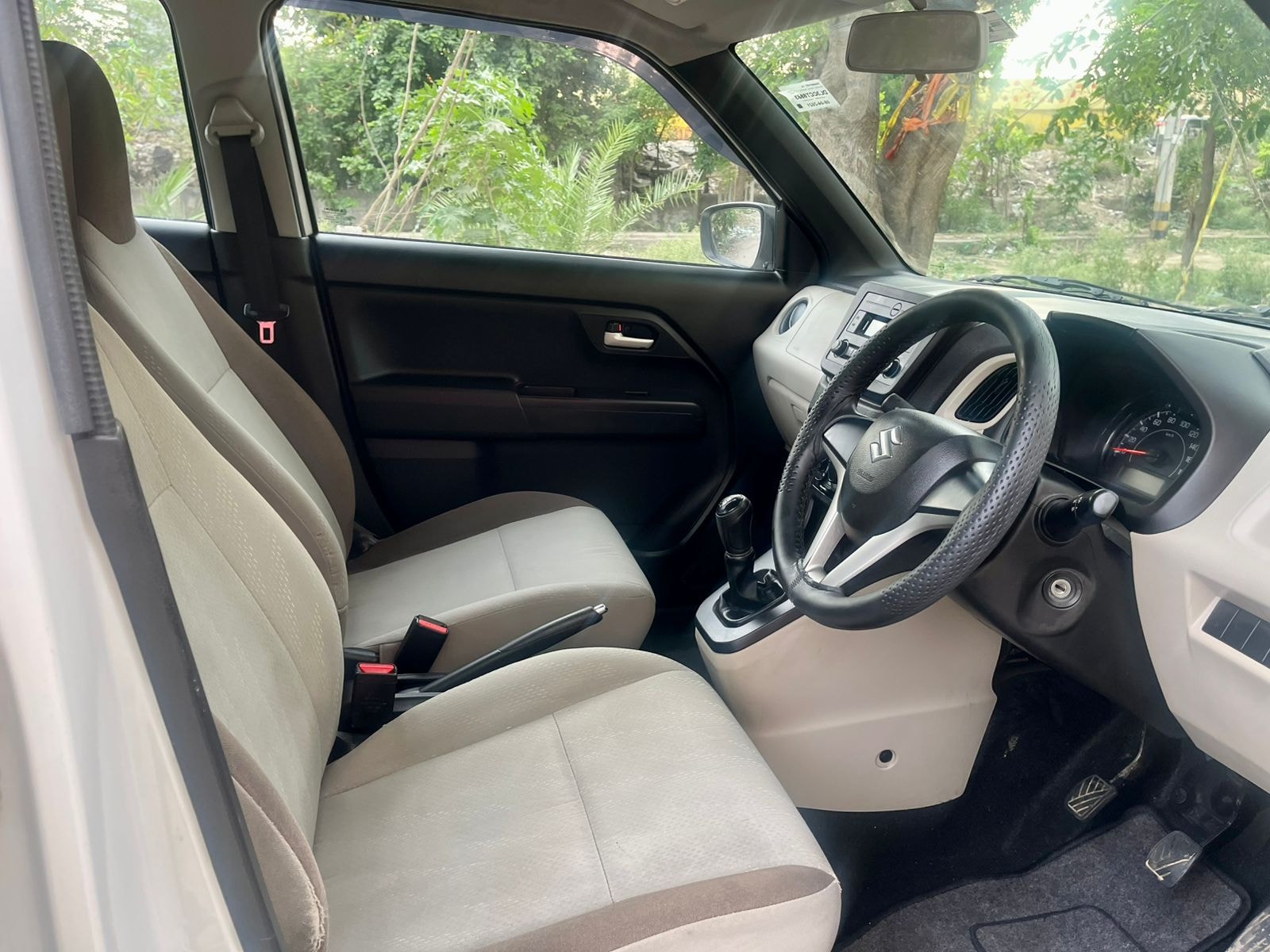 View 2021 Maruti Suzuki Wagon R VXI 1.0 (O) Image 3 Used 2021 Maruti Suzuki Wagon R VXI 1.0 (O) Image 3