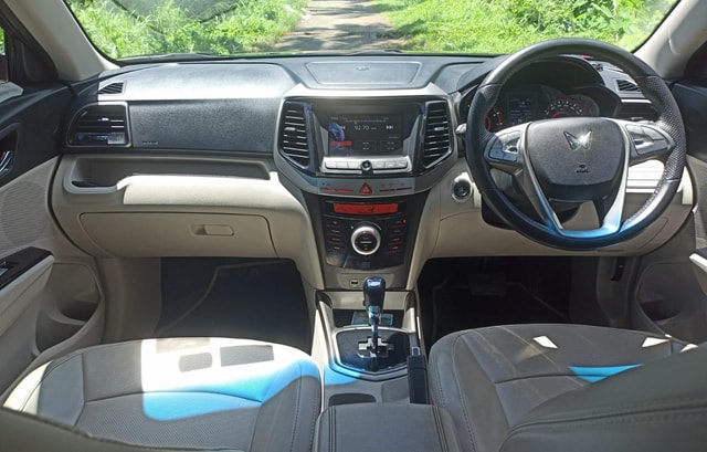 View Mahindra XUV300 Image 11 Used Mahindra XUV300 Image 11