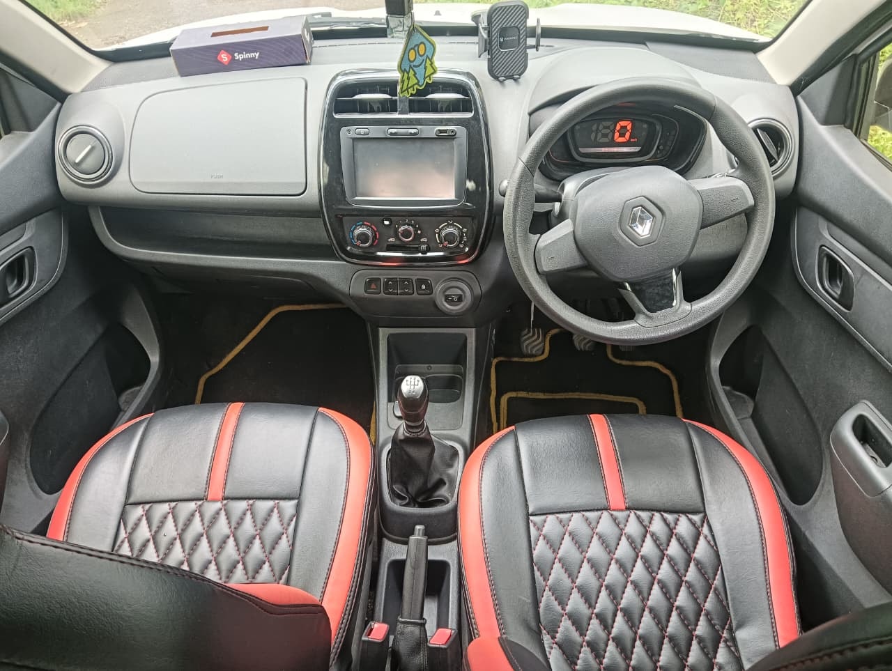 View 2016 Renault Kwid RXT 1.0 BS IV Image 9 Used 2016 Renault Kwid RXT 1.0 BS IV Image 9