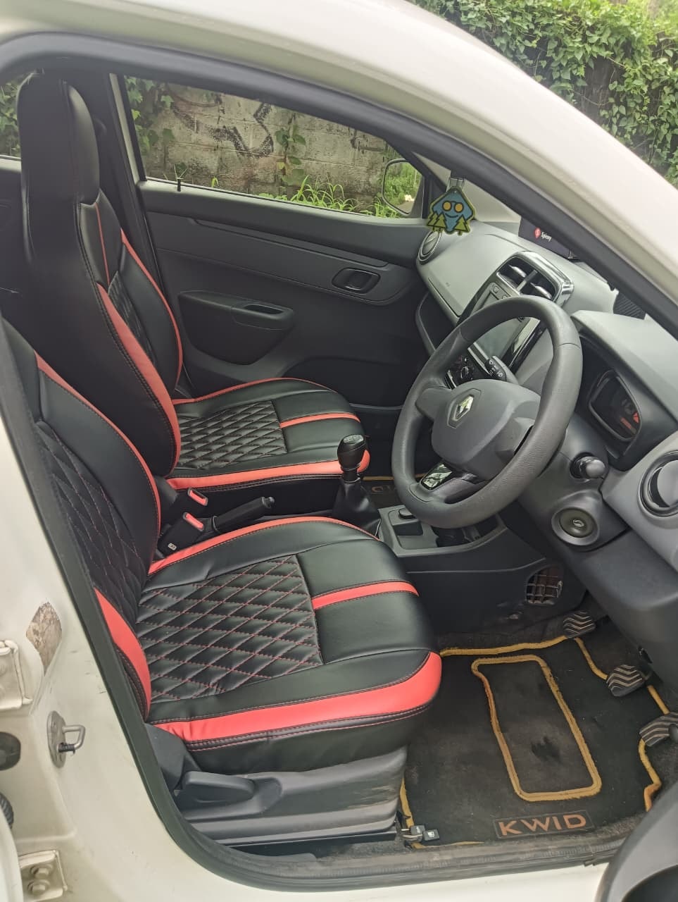 View 2016 Renault Kwid RXT 1.0 BS IV Image 3 Used 2016 Renault Kwid RXT 1.0 BS IV Image 3