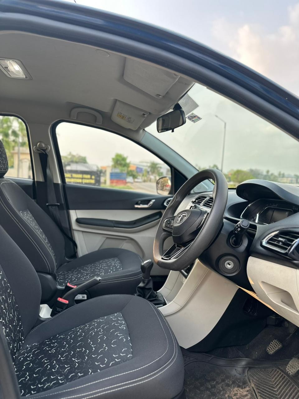 Used 2023 Tata Tiago Used 2023 Tata Tiago