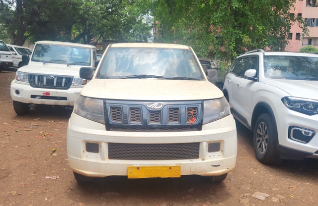 View Mahindra TUV300 Image 2 Used Mahindra TUV300 Image 2