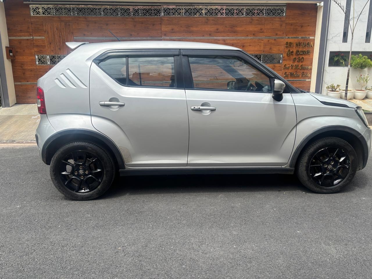 View 2017 Maruti Suzuki Ignis Alpha Petrol BS IV Image 8 Used 2017 Maruti Suzuki Ignis Alpha Petrol BS IV Image 8