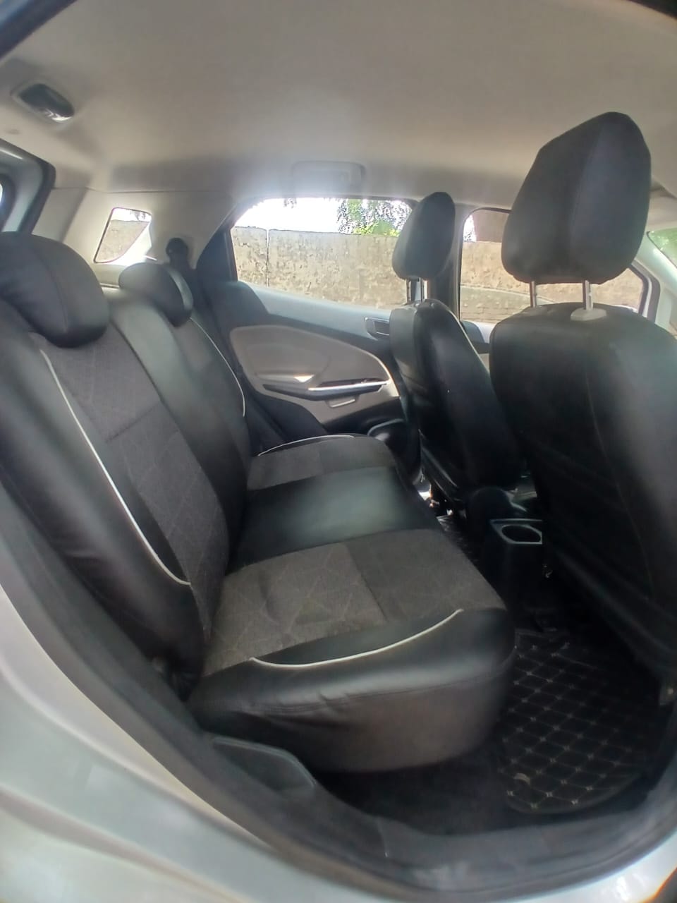 View 2021 Ford EcoSport 1.5 TiVCT Petrol Trend BS IV Image 15 Used 2021 Ford EcoSport 1.5 TiVCT Petrol Trend BS IV Image 15
