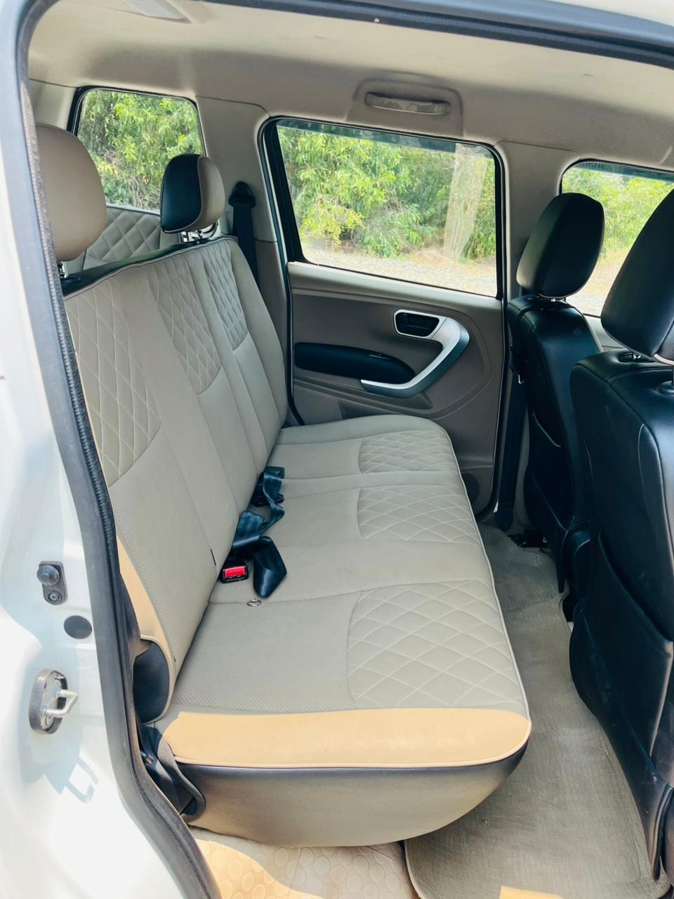 Used 2018 Mahindra TUV300 Used 2018 Mahindra TUV300