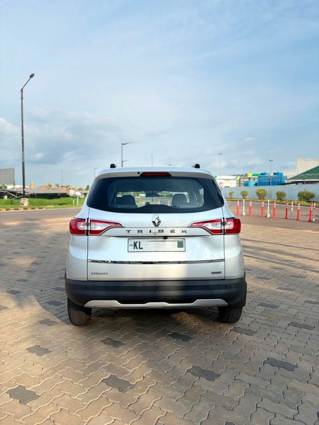 View Renault Triber Image 4 Used Renault Triber Image 4