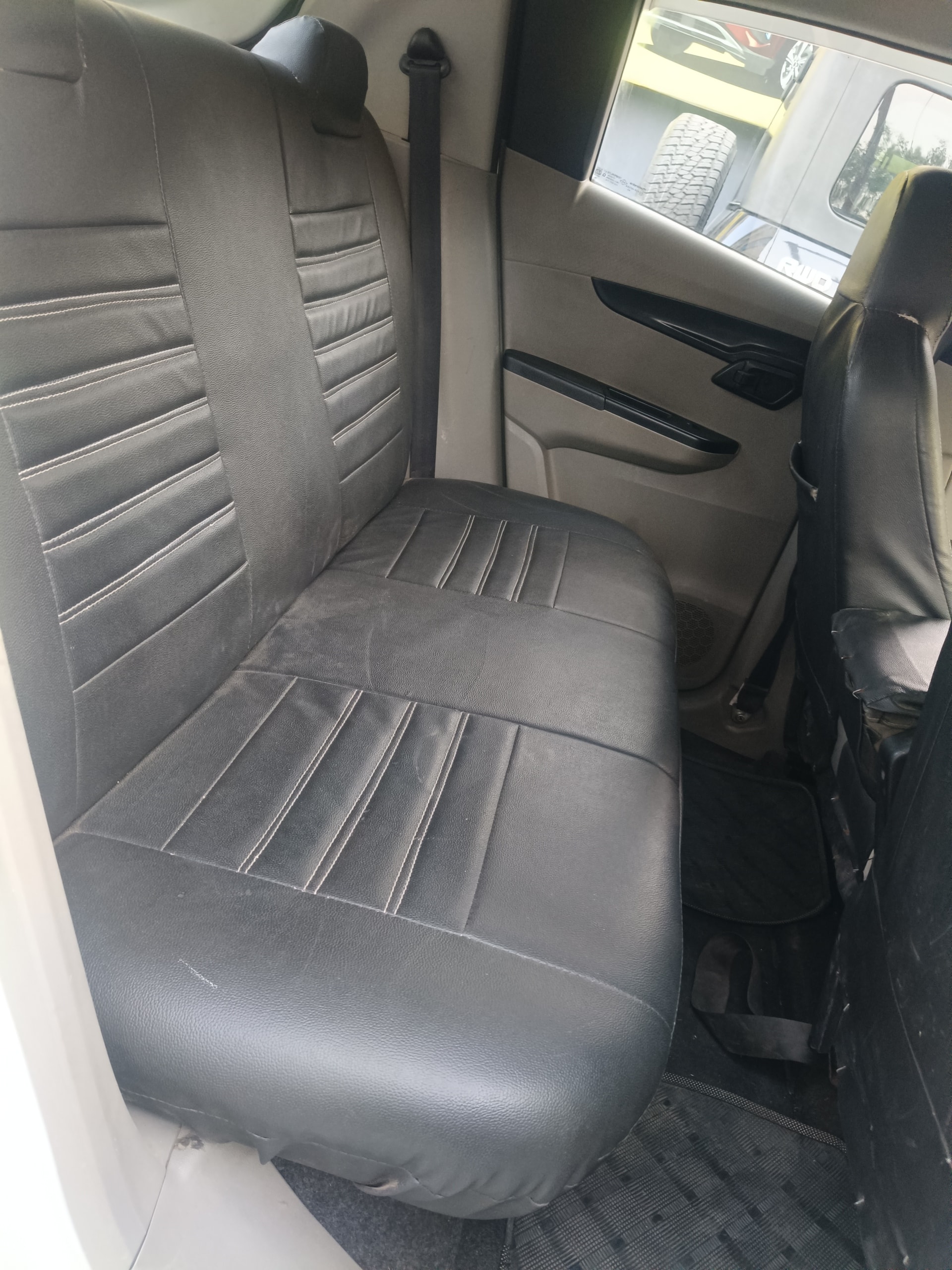 Used 2016 Mahindra KUV100 Used 2016 Mahindra KUV100