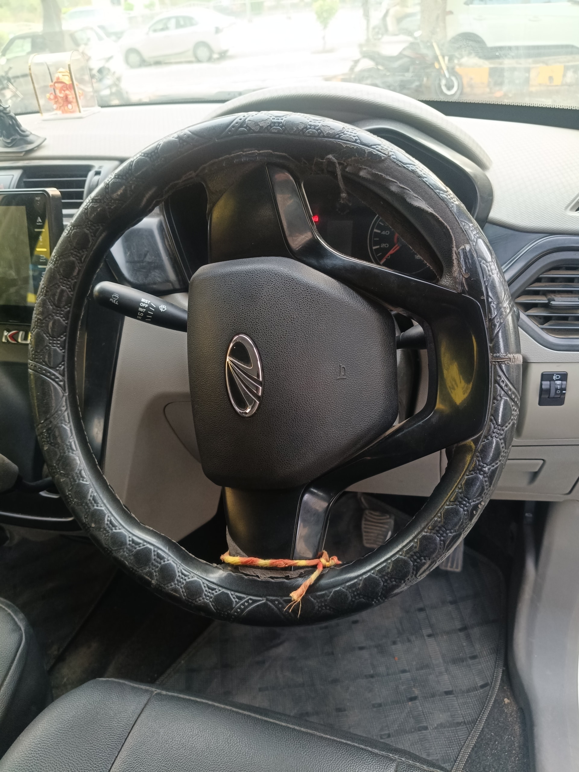 Used 2016 Mahindra KUV100 Used 2016 Mahindra KUV100
