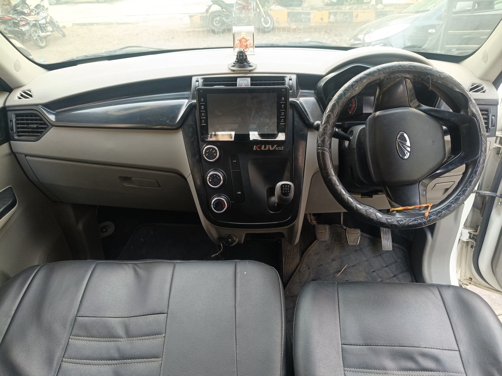 Used 2016 Mahindra KUV100 Used 2016 Mahindra KUV100
