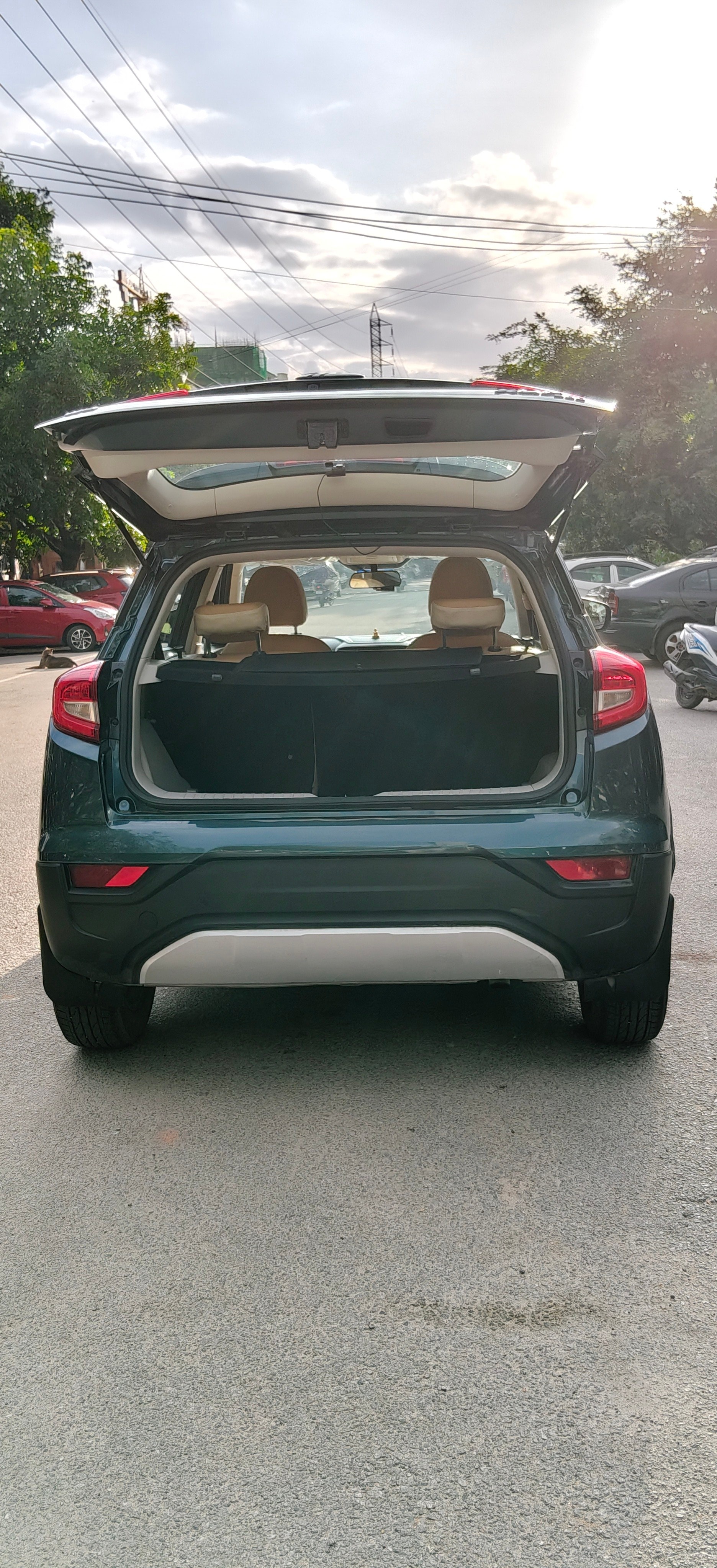 Used 2022 Mahindra XUV300 Used 2022 Mahindra XUV300