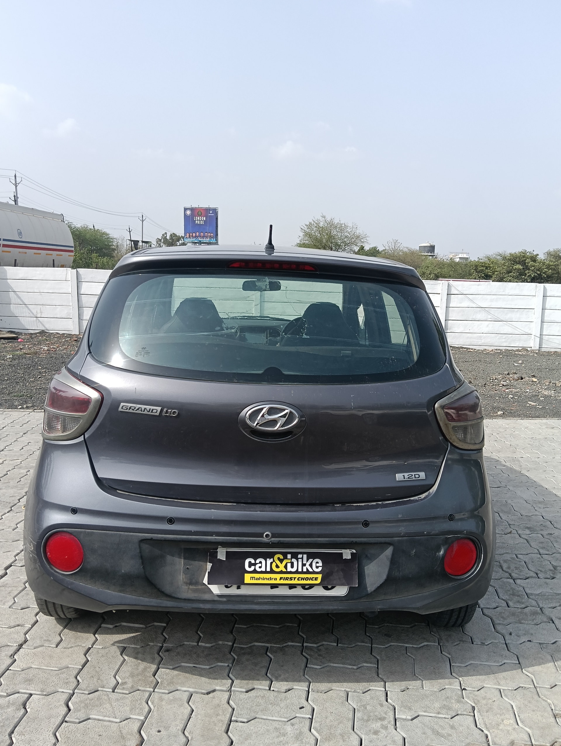 View 2017 Hyundai Grand i10 1.2 Magna Petrol BS IV Image 9 Used 2017 Hyundai Grand i10 1.2 Magna Petrol BS IV Image 9