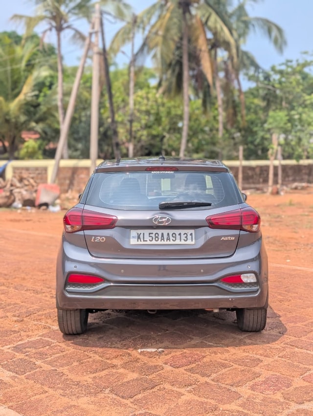 View Hyundai i20 Active Image 4 Used Hyundai i20 Active Image 4