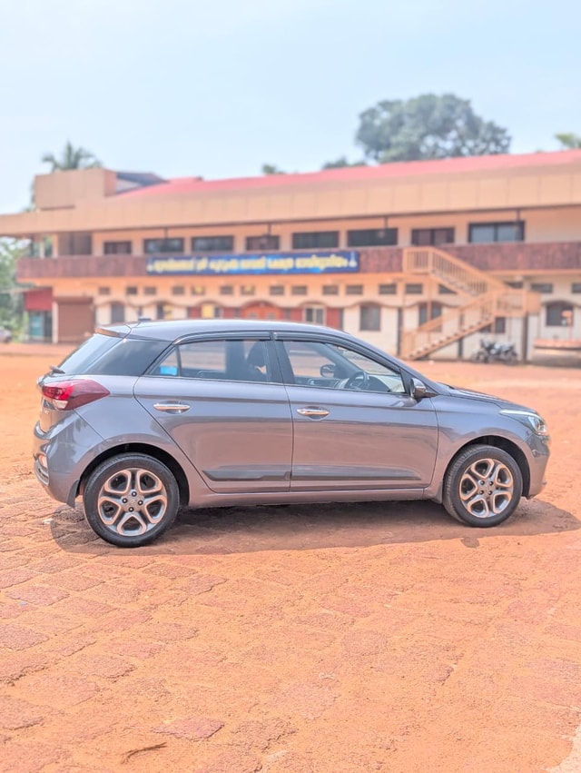View Hyundai i20 Active Image 7 Used Hyundai i20 Active Image 7