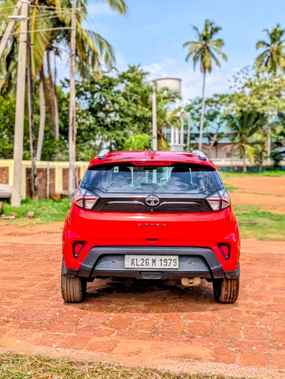 View 2021 Tata Nexon Revotron XMA AMT Image 4 Used 2021 Tata Nexon Revotron XMA AMT Image 4
