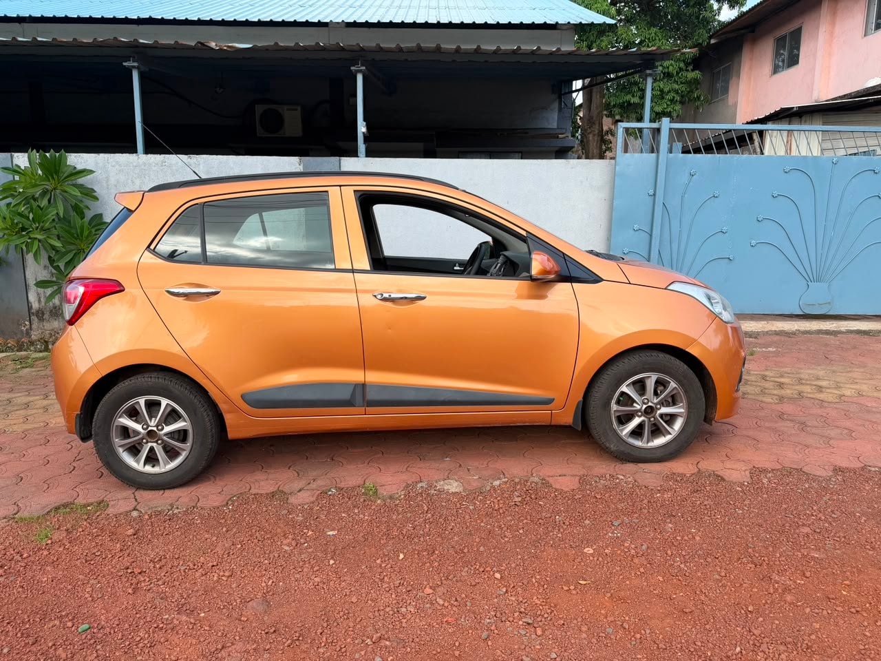 View 2016 Hyundai Grand i10 1.2 Asta Petrol Image 8 Used 2016 Hyundai Grand i10 1.2 Asta Petrol Image 8