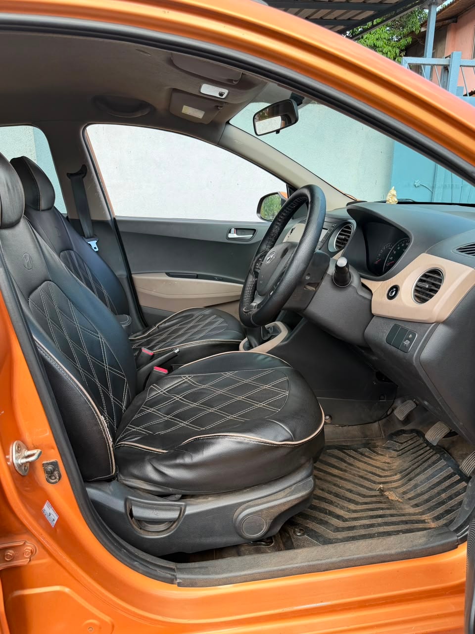 View 2016 Hyundai Grand i10 1.2 Asta Petrol Image 13 Used 2016 Hyundai Grand i10 1.2 Asta Petrol Image 13