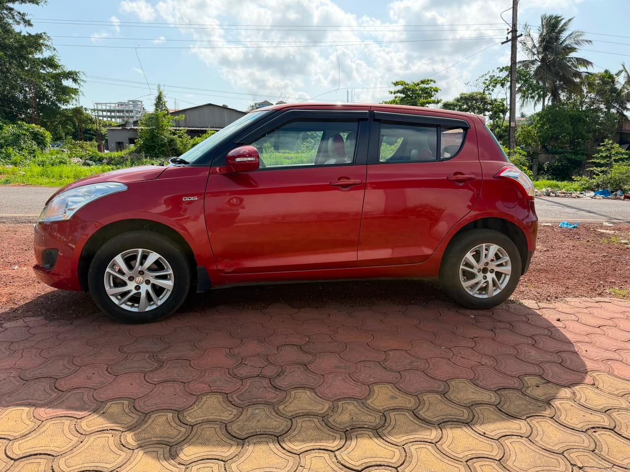 View 2012 Maruti Suzuki Swift ZDI Image 6 Used 2012 Maruti Suzuki Swift ZDI Image 6